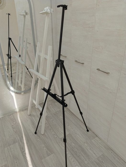 Мольберт металлический