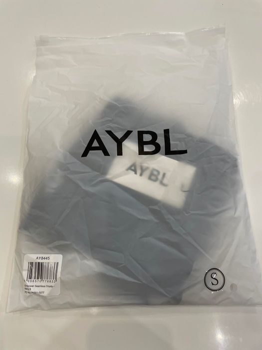 Дамски спортен екип за тренировки AYBL