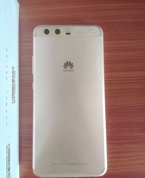 Телефон HUAWEI. P10