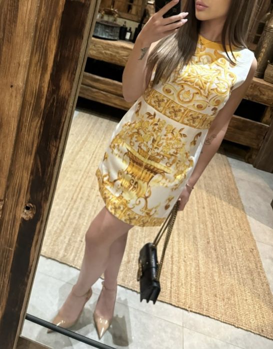 Рокля D&G.