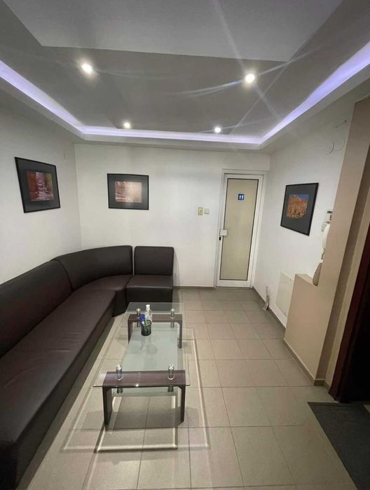 Дава се под наем Офис в Пловдив, Център - 60 кв.м за 331.5 € - Снимка #1