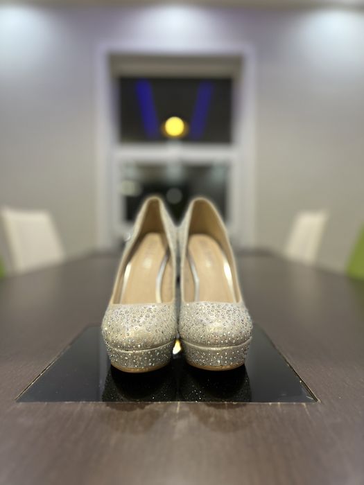 Продам туфли за 7000 тг