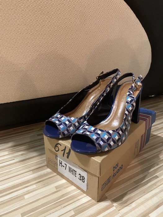 Лаковые туфли женские