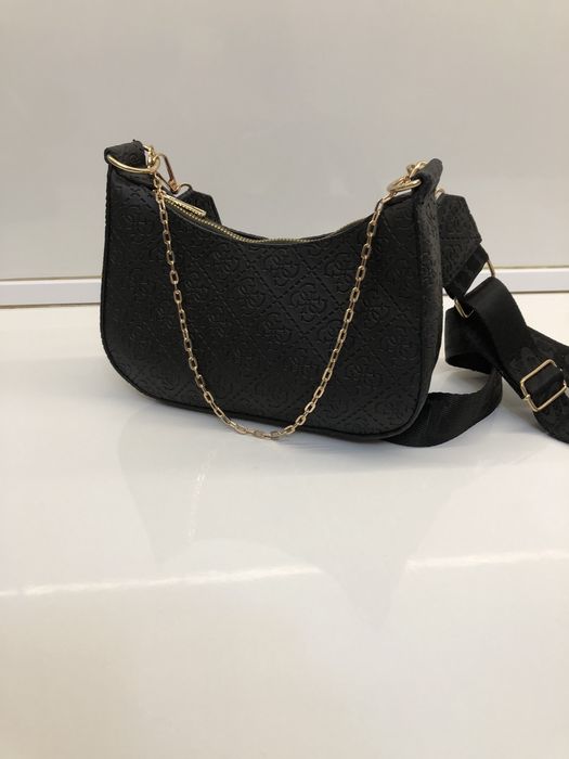 Дамска чанта GUESS
