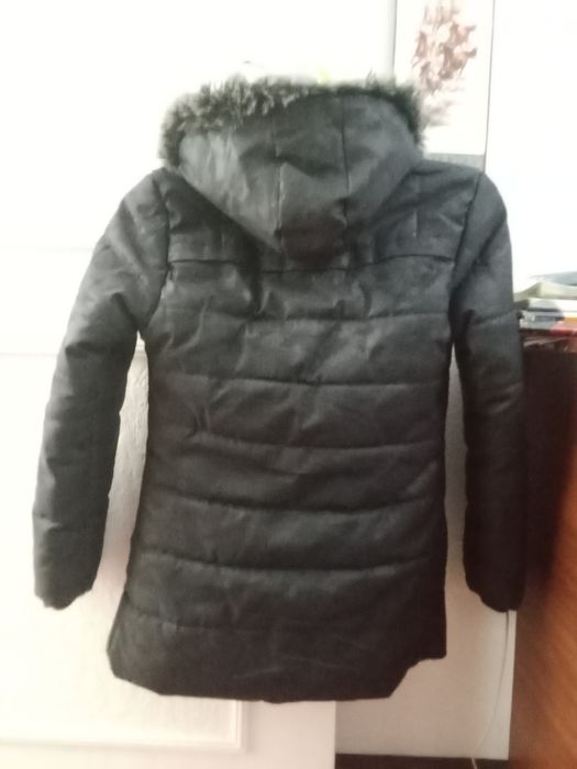 Продаю теплую куртку для мальчика размер 42