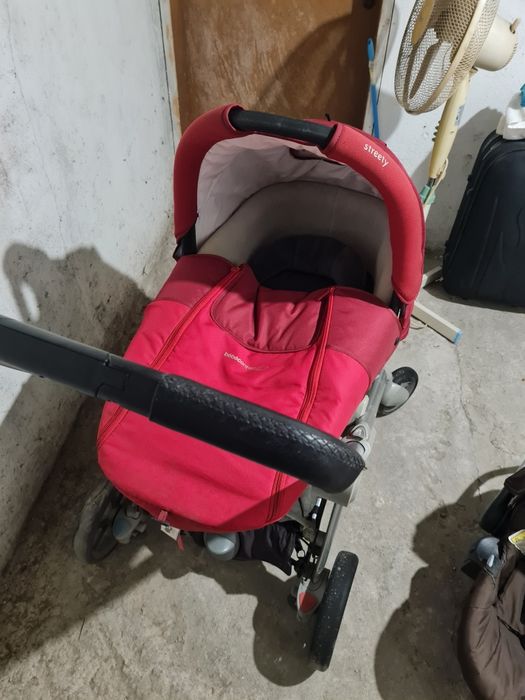 Продавам бебешка количка Maxi Cosy/Bebeconfort+Кошче за кола Hauck