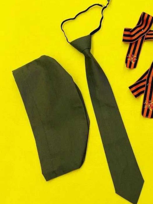 Ваенный форма,пилотки,голусток