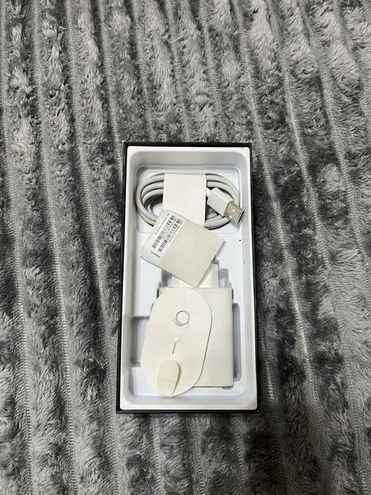 Продам телефон Vivo V50 Lite