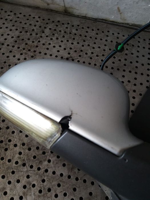 Oglinda electrica dreapta vw golf 5 1k scurt PENTRU PIESE