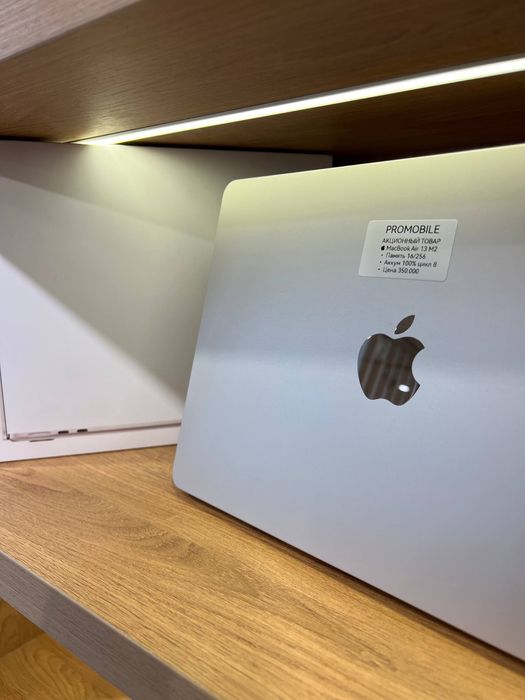 MacBook Air M2 100% 256gb