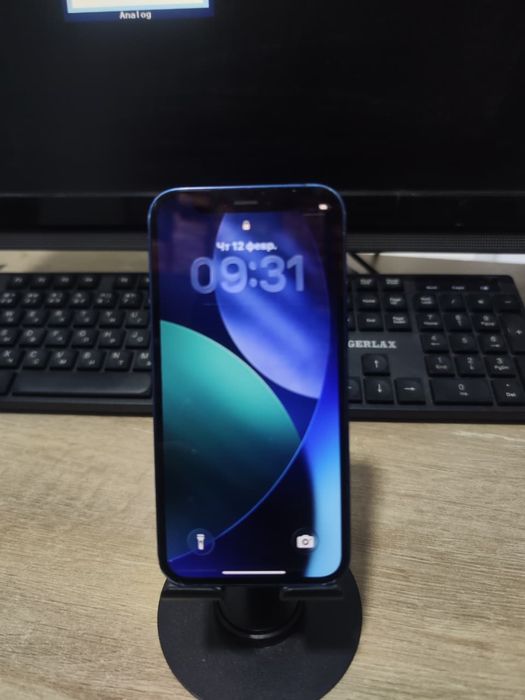 Айфон 12мини хороший состоянием