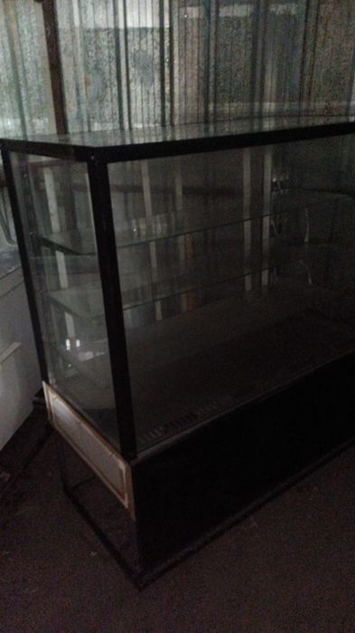 Кондитерская витрина