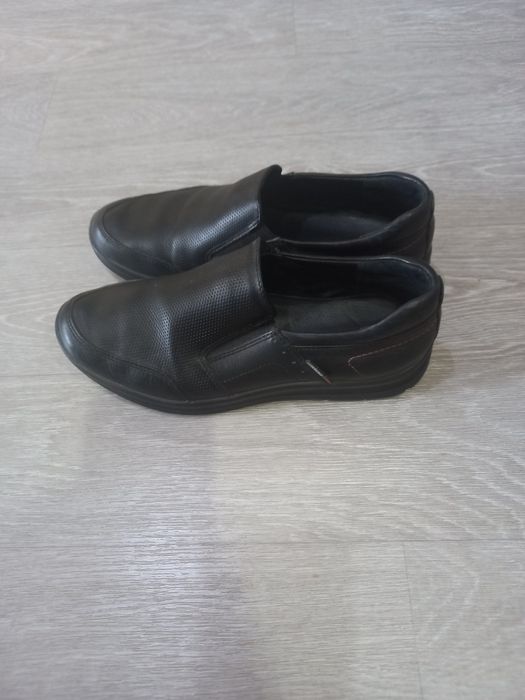 Продам мужские туфли