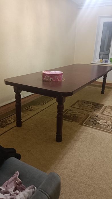 Срочно Стол в отличном состоянии