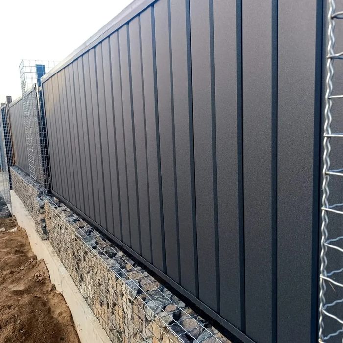 Ворота, заборы из металлосайдинга