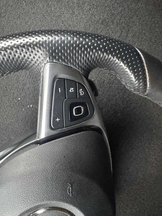 Volan Mercedes Benz AMG