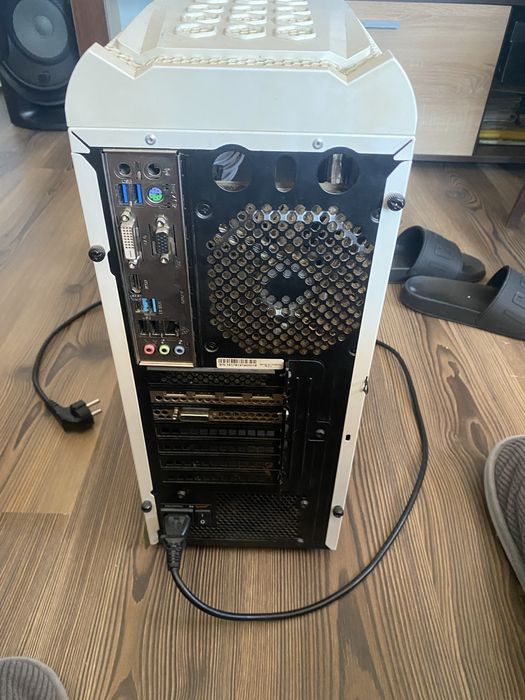 Настолен Компютър G:RIGS Siegfriend