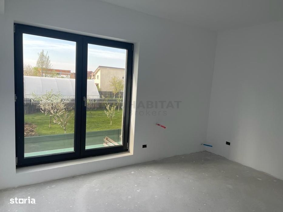 Vilă spațioasă Tunari | Curte mare | Complex închis