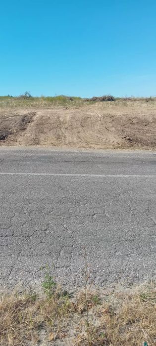 Vând 4 parcele de teren extravilan, cu acces din drumul județean 768 în hidiselu de sus