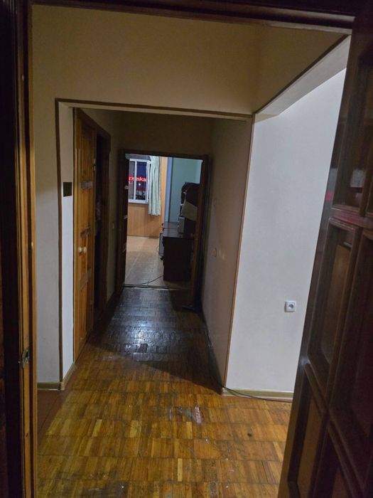 Юнусабод 14.кв 4/5/5 92.кв Срочно квартира