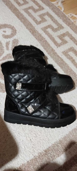 Нови дамски боти с дебела вата