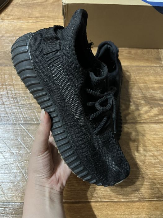 Кроссовки черный