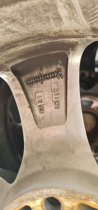 Vand roti Mercedes pe 17" 225/55/17 provenite de pe Mercedes W213