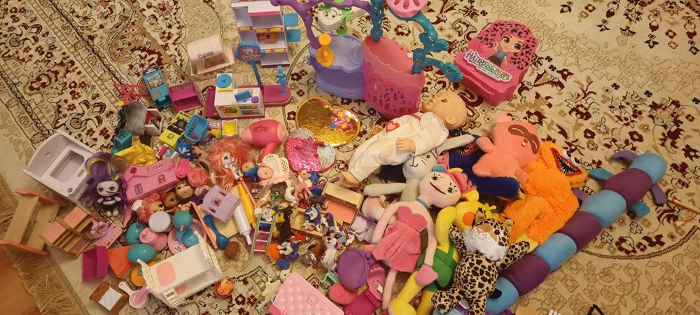 Огромный пакет игрушек для девочки