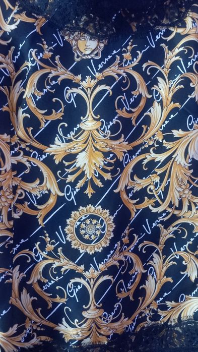 Дизайнерски потник на Versace