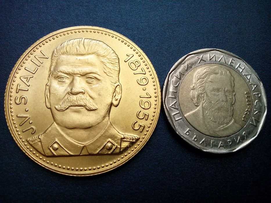 плакети и медали