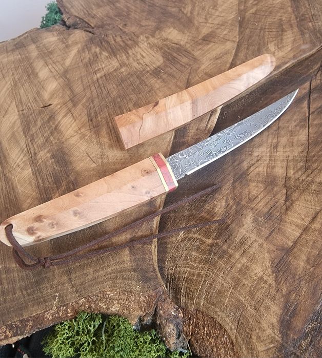 Ножове ръчна изработка *Дамаска стомана,еленов рог,абанос,тюркоаз*