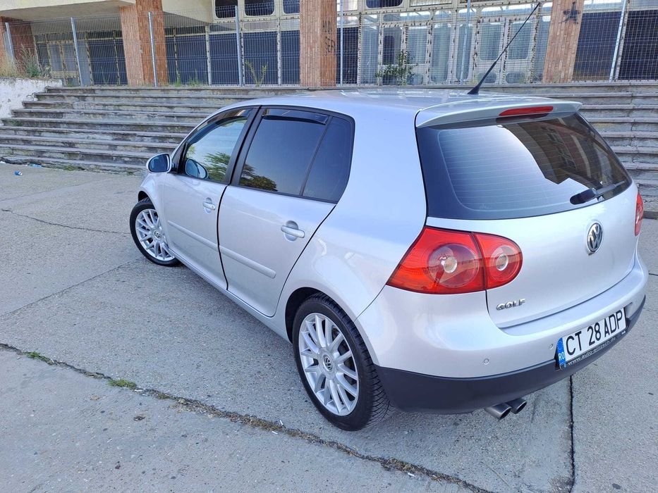 WV golf 5.  2.0 tdi