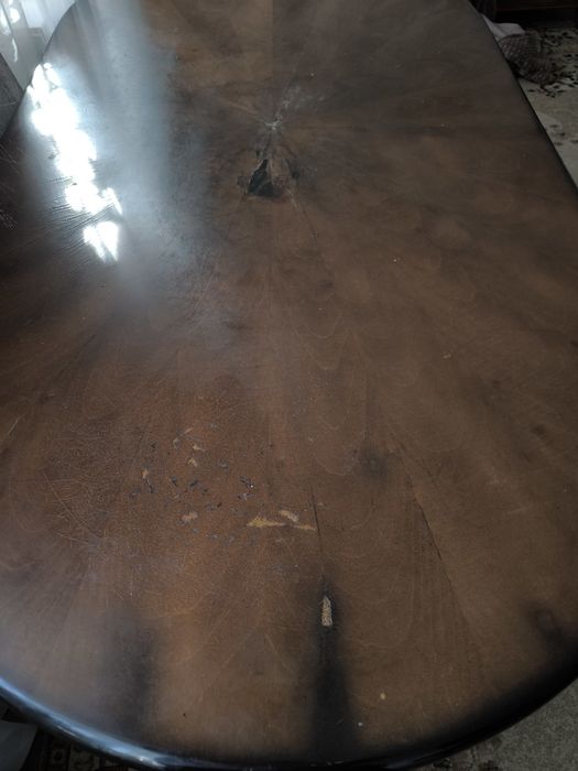 Продам обеденный стол