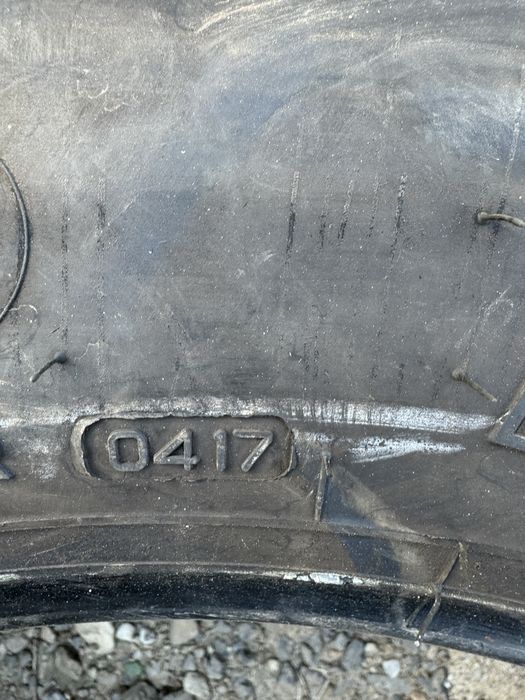 265/70R19,5 Bridgestone.