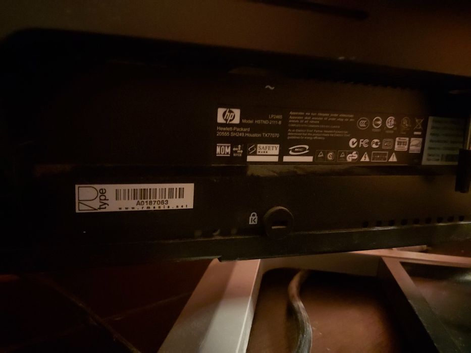 24-инча ПрофиМонитор за дизайн, фото, предпечат HP LP2465, CCFL, S-PV