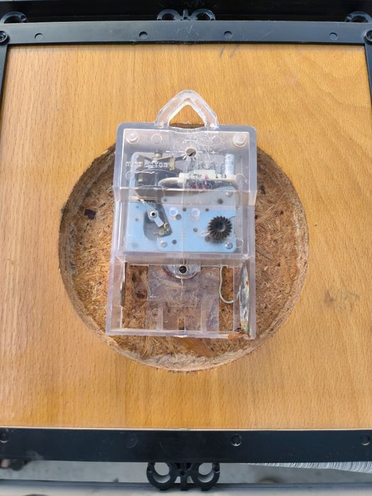 Qadimgi soat holati yaxshi