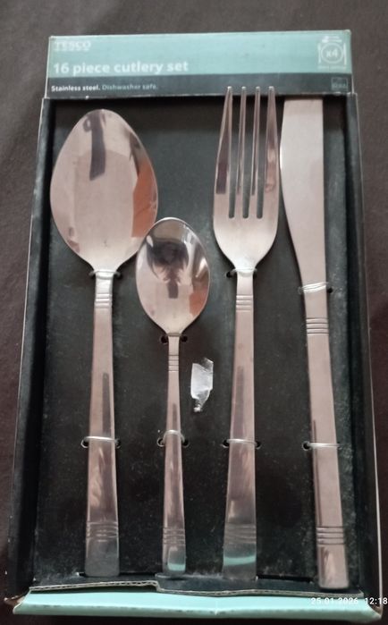 Set tacâmuri 4 persoane