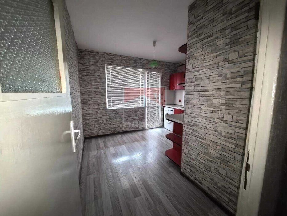 Продава се Двустаен апартамент в Ямбол, Георги Бенковски - 60 кв.м за 697 €/кв.м - Снимка #13