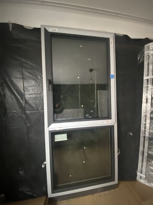 Geam nou, Helios, 3 foi, 7 camere, bagheta calda