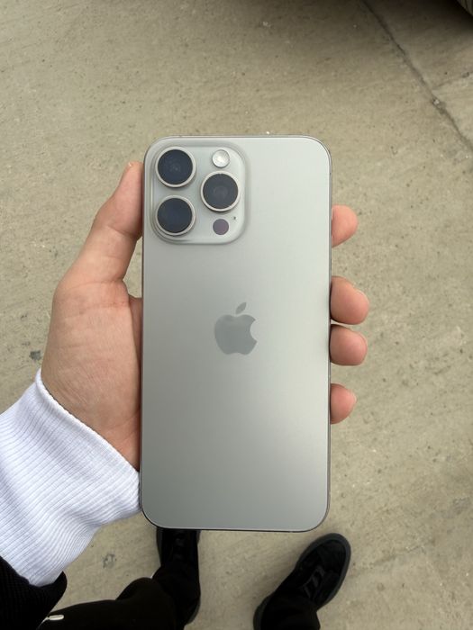 Iphone 15 Pro max 256 natural titan