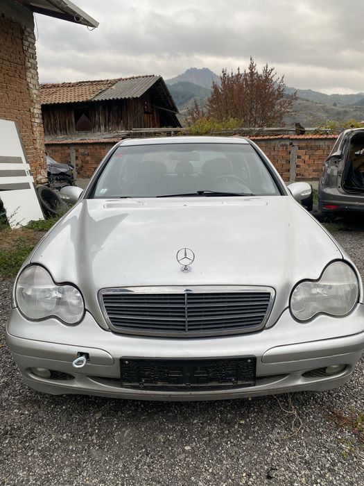 Mercedes C200 W203 на части
