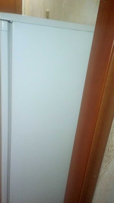 Продам   два рабочих  холодильника  .