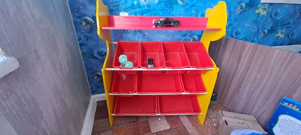 Продам полка для игрушек