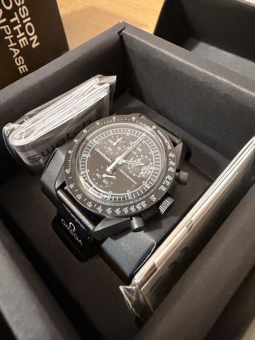 Omega moonswatch