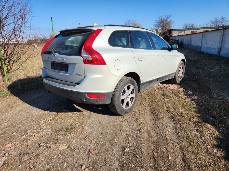 За Части Volvo xc60 2.0d 2010г