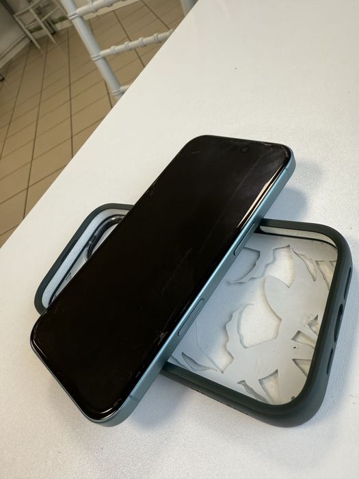 Vând Iphone 16 128GB