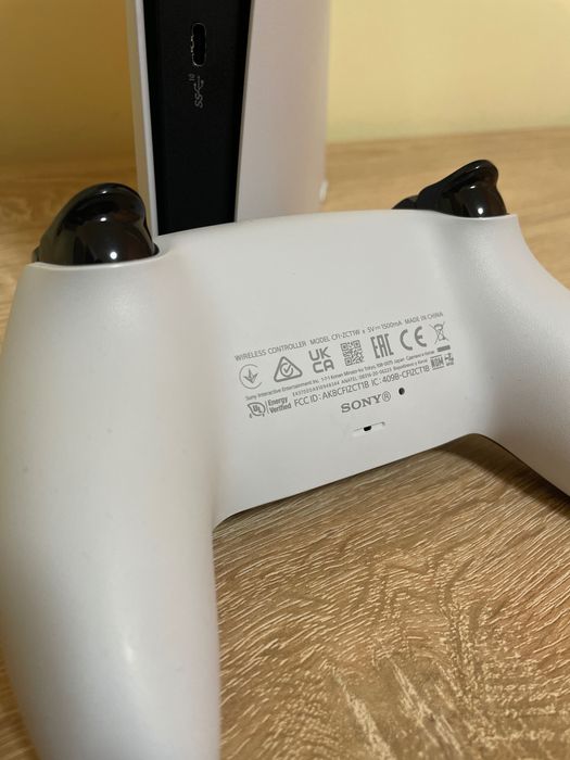 PLAYSTATION 5 SLIM - чисто нов джойстик