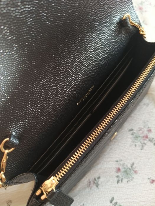 Продам сумочку Saint Laurent Cassandre Envelope Chain Wallet