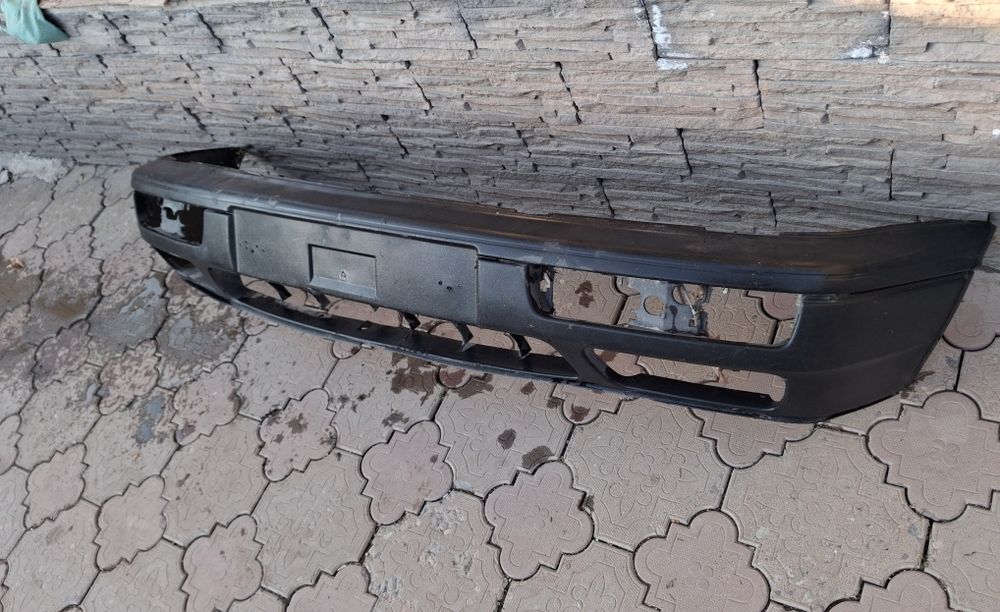 Продам Бампер на гольф