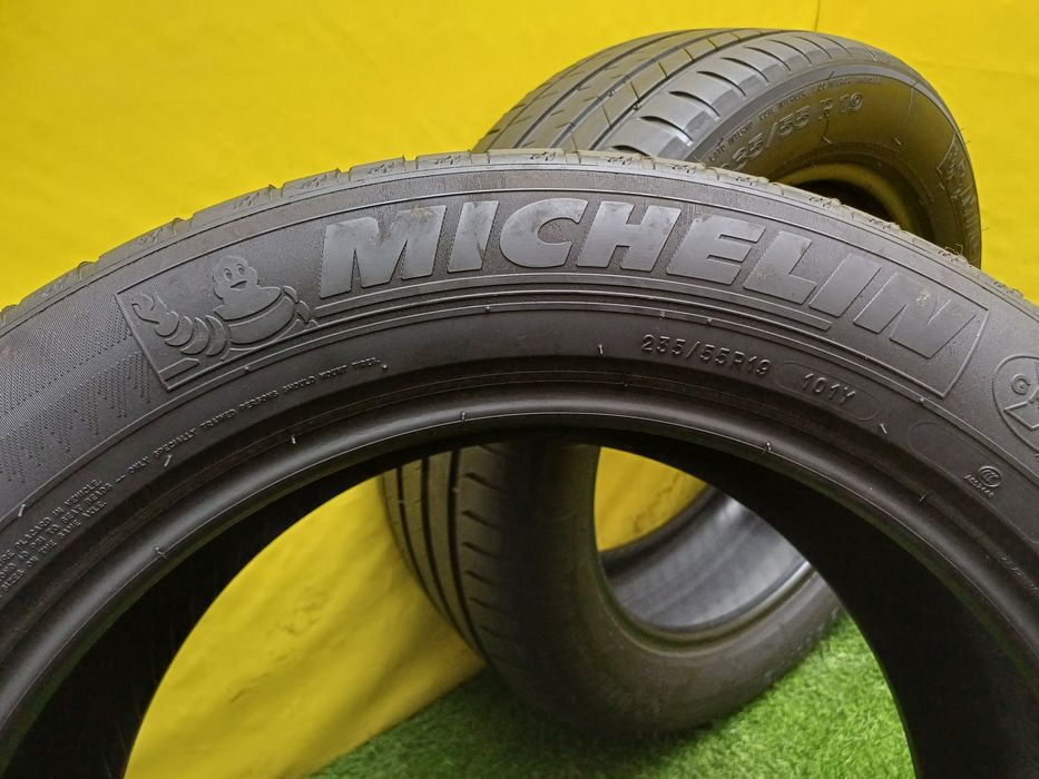Шины 235/55 R19 Michelin пара.